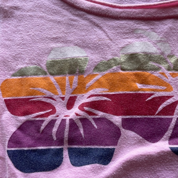 Y2K Hawaiian Flower Short Sleeve Tee - Picture 2 of 3